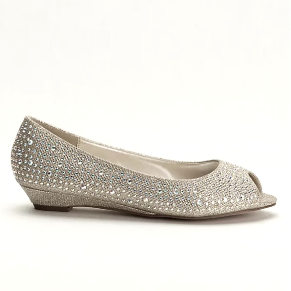 Women's Michaelangelo by David's Bridal Ajustin10 Low Wedge Peep Toe - Picture 5 of 9